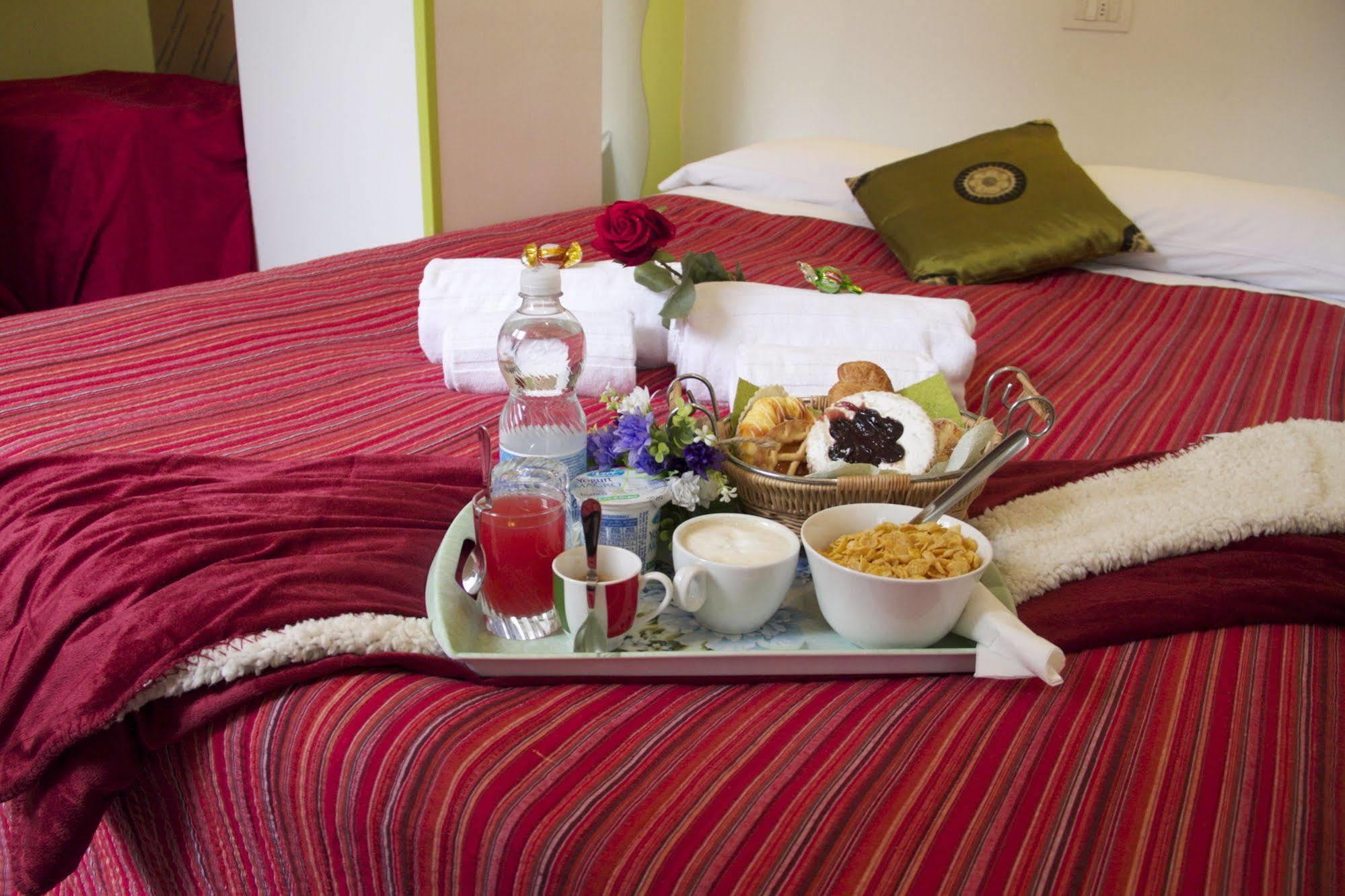 Gentes B&B Рим Екстериор снимка